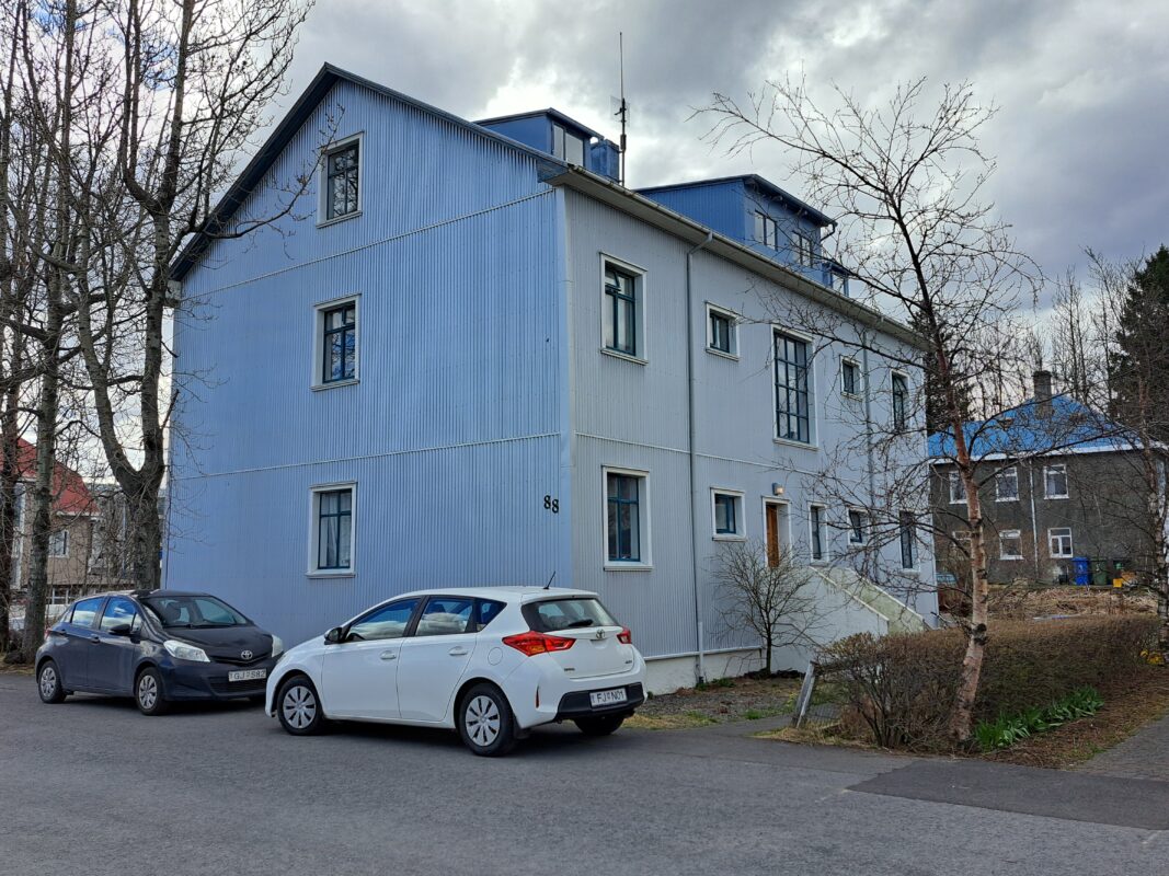 Skipasund 88 í Reykjavík í apríl 2024. Ljósm.: Höfundur.