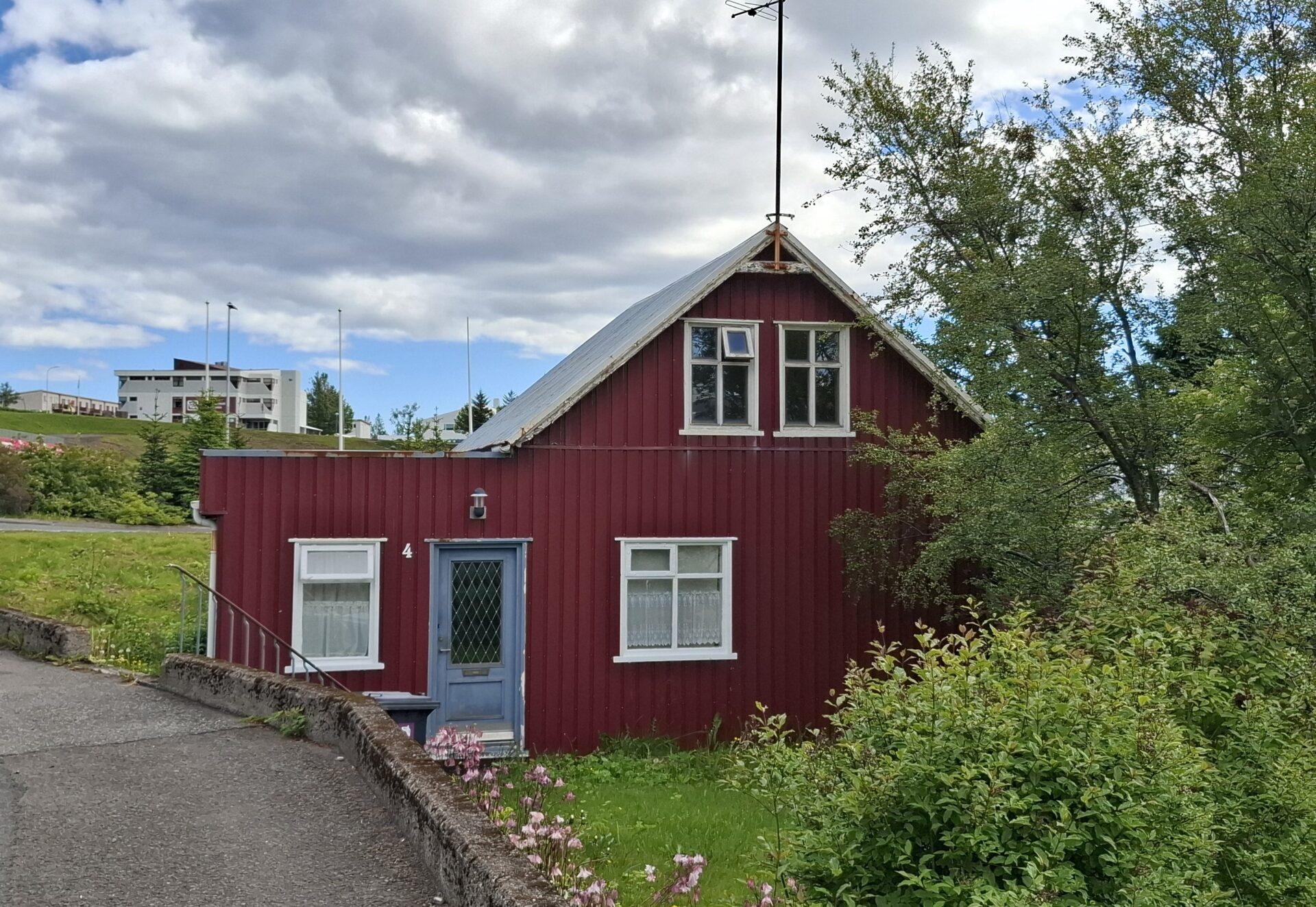 Sverristún 4 2